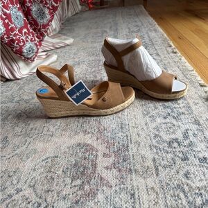 Tommy Hilfiger Tan Wedge Sandals for Women